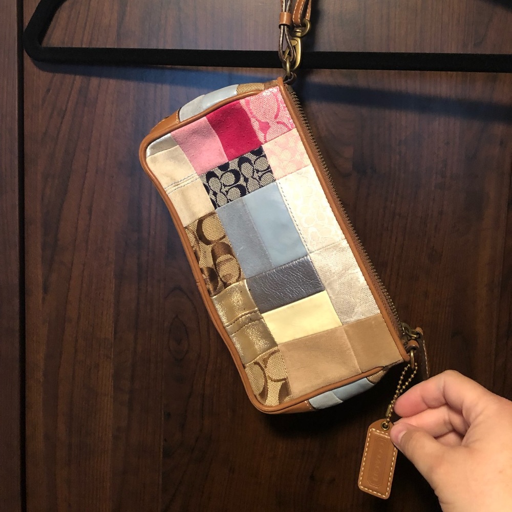 Coach wristlet/small bag w/ minor wear and tear